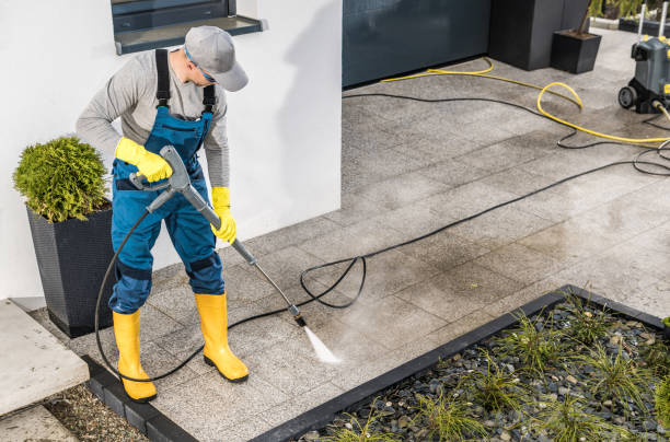 Best Commercial Pressure Washing  in Charlotte, TN